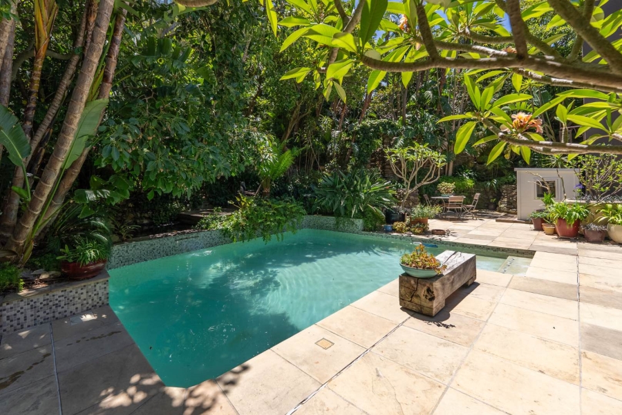 2 Bedroom Property for Sale in Tamboerskloof Western Cape